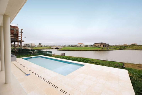 Casa En Venta Al Lago En Puertos - Nordelta Ii