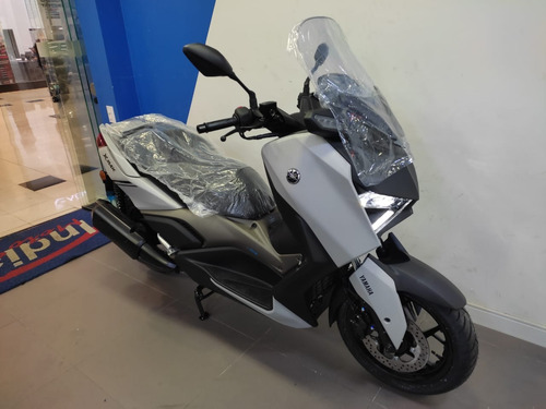 Xmax 250 Connected 2025