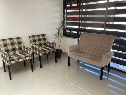 Imagen 5 de 10 de Oficina En Renta Zona Plaza Dorada De 16m2 Con Jardin