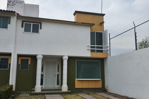 Casa En Venta Palmas 3 Habitaciones Frente A Jurica Queretaro