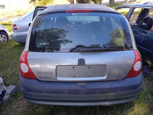 Portón Renault Clio 