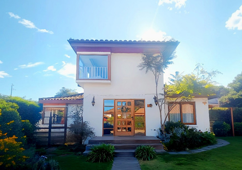 Venta Casa Estilo Colonial Condominio Valle Dorado V Alemana