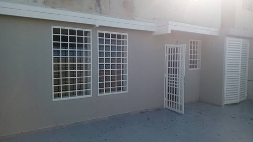 Sv Alquila Casa Tetra Pb En La Urb. Altos De Korinsa Cagua
