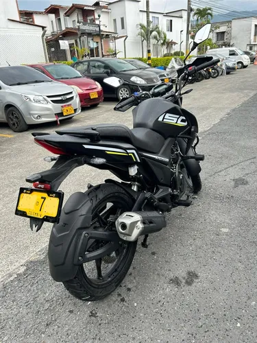 Akt Cr4 Modelo 2025 150 Cc 3,600 Km Soat Hasta Julio 2025