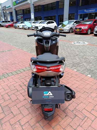 Yamaha Nmax Connect
