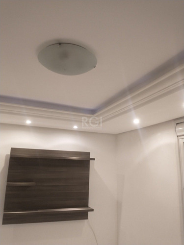 Apartamento Em Camaquã Com 2 Dormitórios - Mt6648