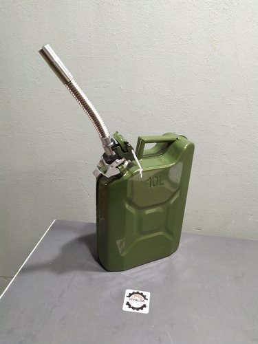 Bidon De Chapa Combustible 10 Lts + Pico Vertedor Kushiro
