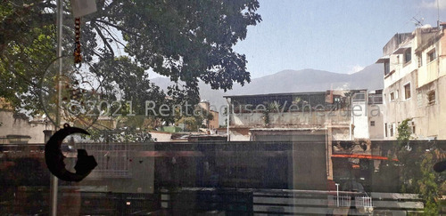 Imagen 8 de 15 de 21-24243 Edificio Con 2 Galpones, Espacio Para Contenedores De 45hc Con Su Montacarga Y Areas Administrativas.