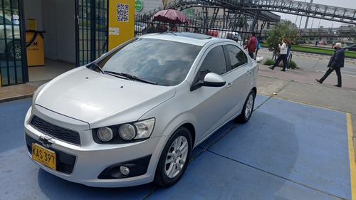 Chevrolet Sonic 1.6 Lt 5 p