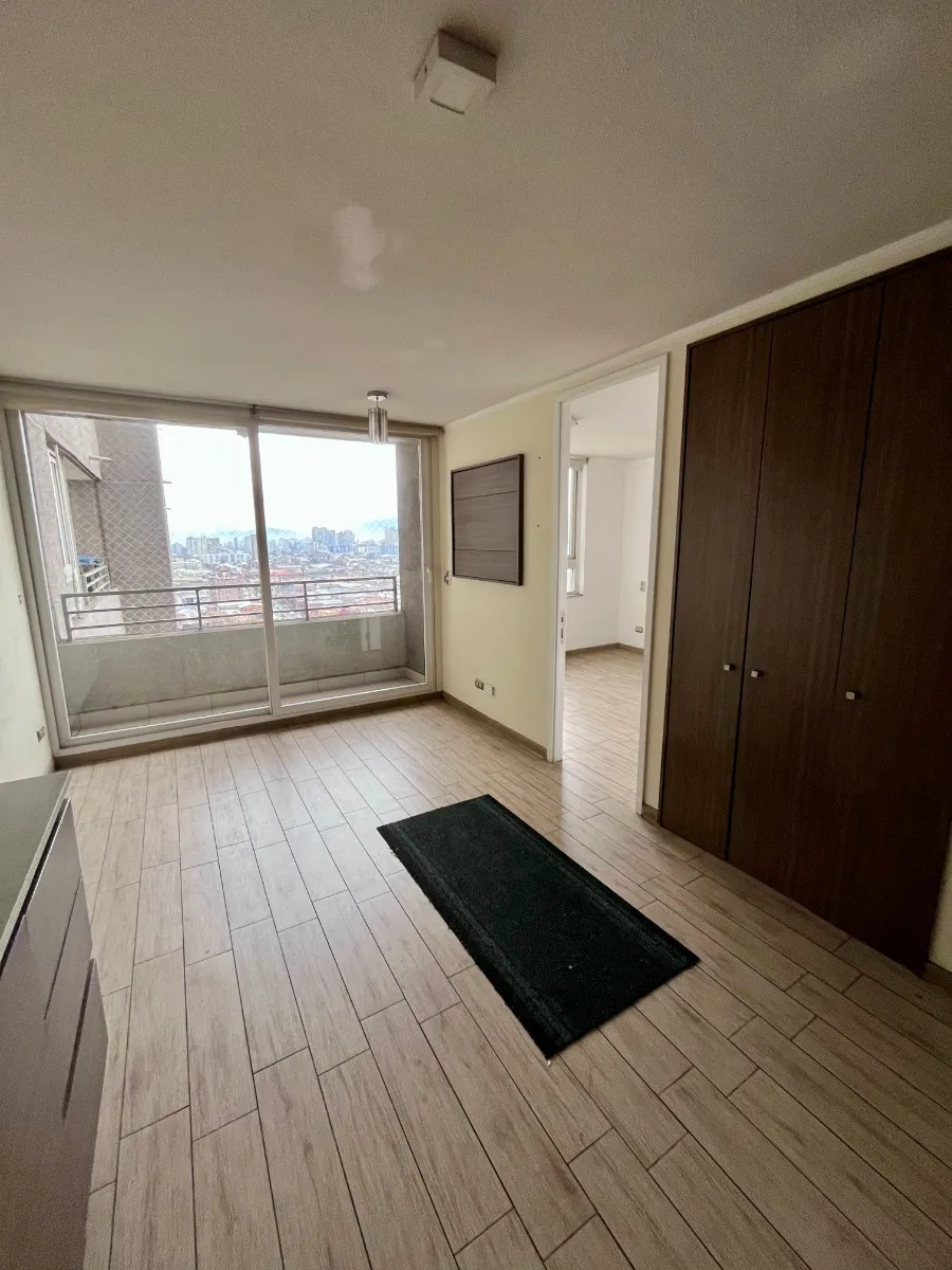 Imagen 2 de 21 de Departamento De 1d 1b Con Bodega Cerca Metro Irararrazaval