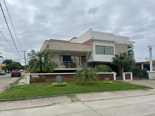 Preciosa Casa Amueblada En Renta En Col. Jardines De Tuxpan