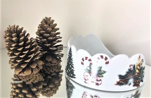 Imagem 3 de 3 de Panetoneira Aberta De Porcelana - Porta-panetone - Natal