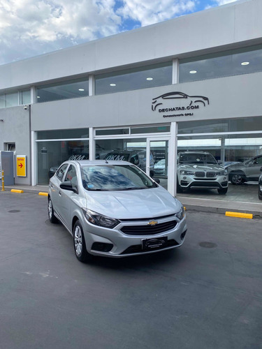 Imagen 2 de 7 de Chevrolet Onix 2018 1.4 Lt 98cv