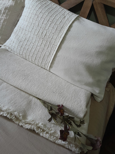 Set Manta Pie De Cama/ Sillon + 2 Fundas Almohadon 60 X 40 Crudo Combinado