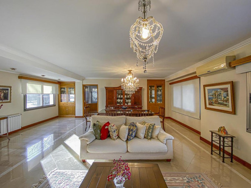 Imagen 8 de 30 de Casa De 5 Dormitorios Con Quincho Y Pileta