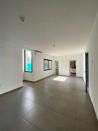 Casa En Venta De 3 Dormitorios En Villa Allende.