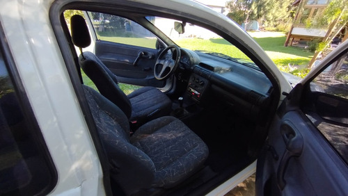 Chevrolet Corsa 1.6 Gl Aa Dh