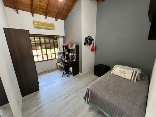 Casa 6 Amb. C/quincho, Parrilla, Pileta - B. Vista