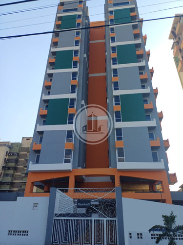 Se Vende Apartamento En Obra Gris En El Centro De Maracay. 011jsc