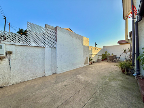 Se Vende Linda Casa En Belloto Centro