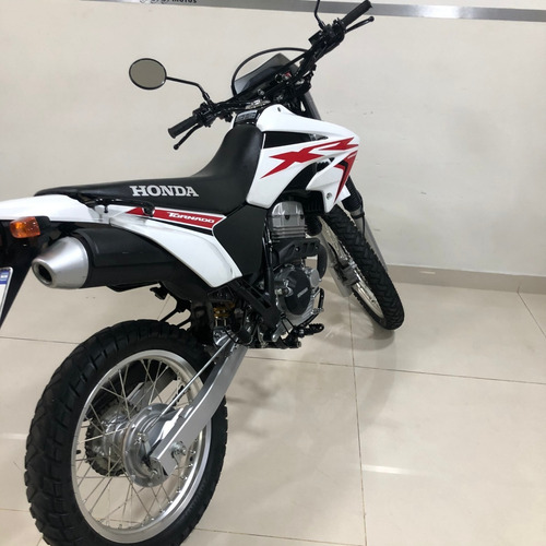 Imagen 9 de 25 de Honda Tornado 2022 Usado