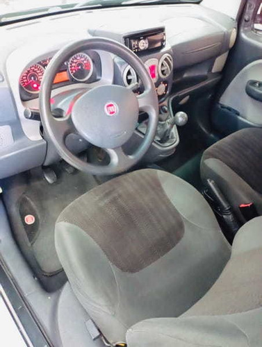 Imagem 4 de 10 de Fiat Doblo Essence 1.8 2013