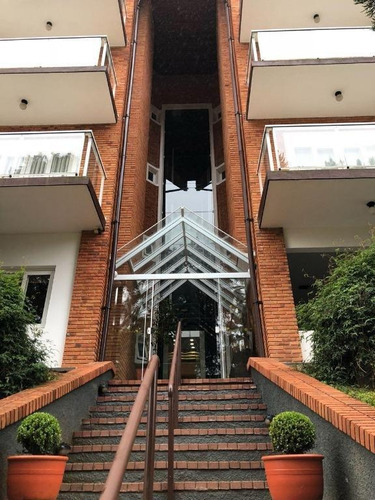 Imagem 3 de 20 de Cobertura Com 4 Suítes À Venda, 210 M² Por R$ 1.750.000 - Capivari - Campos Do Jordão/sp - Co0730