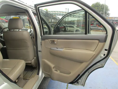 Toyota Fortuner Sr5 4x2 2700cc At Aa