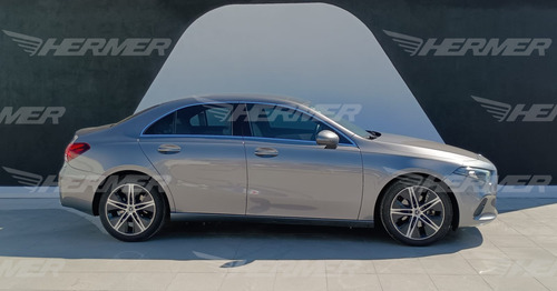 Mercedes-Benz Clase A 4p 200 Progressive Sedán L4/1.3/T Aut