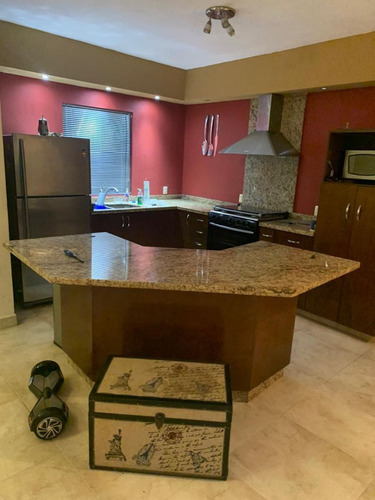 Quinta En Venta En Los Cavazos En Santiago