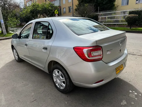Renault Logan 1.6 Authentique