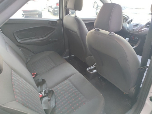 Imagen 5 de 12 de Ford Figo 2017 1.5 Impulse Aa Sedan At Credito
