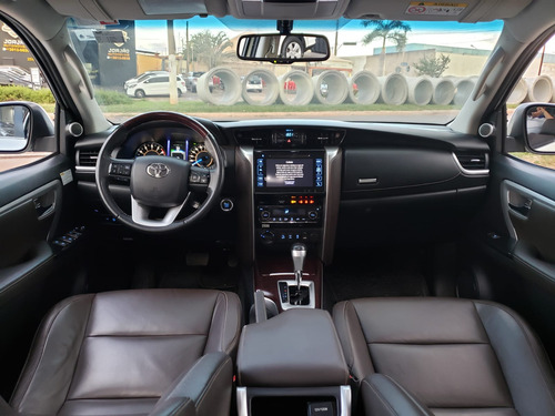 Toyota SW4 4.0 V6 Srx 7l 4x4 Aut. 5p