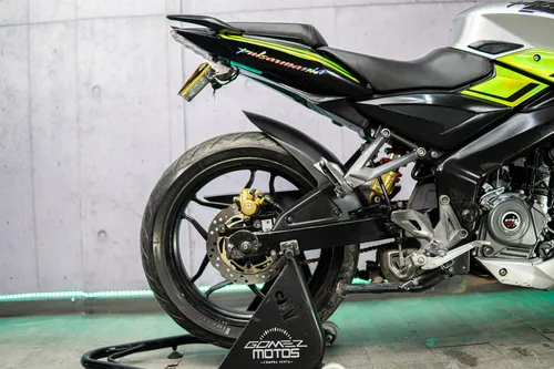 Bajaj Pulsar Ns 200 2021