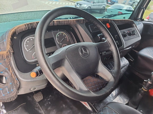 Imagem 13 de 15 de Mercedes-benz Atron 1635 S
