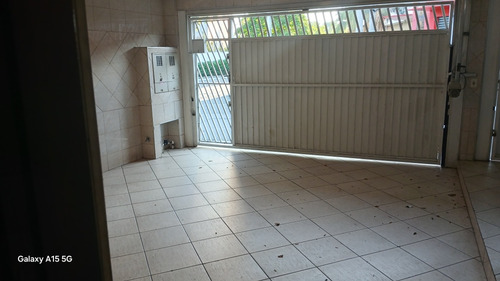 Casa 4 Dormitórios 1 Suíte 2 Banheiro