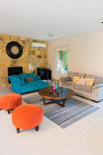 Casa De 4 Dormitorios En Venta En Yerba Buena - Los Olivos