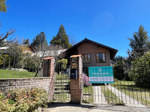 Casa Chalet  En Venta Ubicado En Melipal Ii, Bariloche, Patagonia