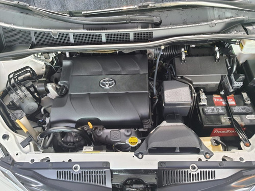 Imagen 9 de 10 de Toyota Sienna Le 2012