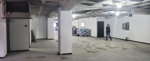Imagen 2 de 6 de #1586 Local 630m2 Boleita Norte.
