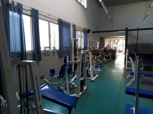 Imagen 3 de 11 de Venta/alquiler De Local Comercial En 28 E/ 36 Y 37 Con 8 Cocheras