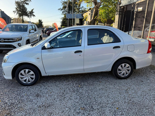 Toyota Etios 1.5 Sedan X
