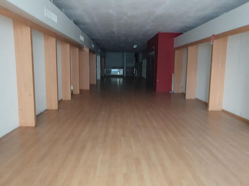 Imagen 8 de 22 de Edificio Comercial, 18 De Julio Entre Paraguay Y Rio Negro