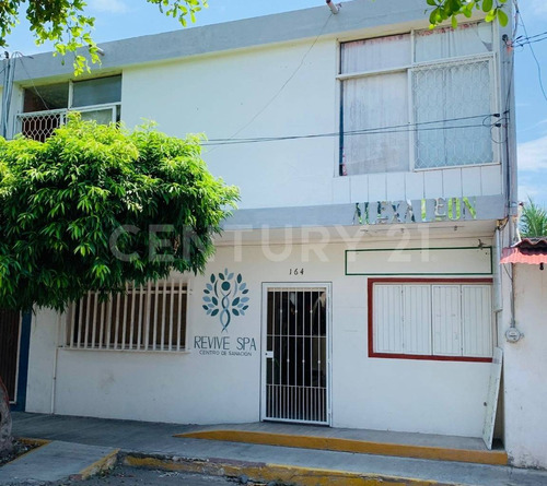 Casa En Venta En El Centro De Tecomán, Colima