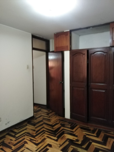 Casa Bien Ubicada 3 Pisos C/ Aires P/2 Pisos