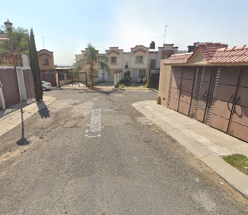 Estupenda Y Cómoda Casa Oportunidad Paseos De Santiago Coyula Jalisco México Gj-rl B