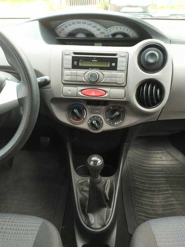 Toyota Etios 1.5 Xs Sedan 16v Mec