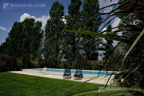 Imagen 8 de 21 de Increíble Casa De Estilo Moderno En Santa Catalina - Villanueva