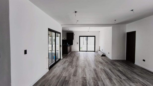 Arguello: Monseñor Ferreyra 6730 Amplia Casa De 3 Dor C Pileta