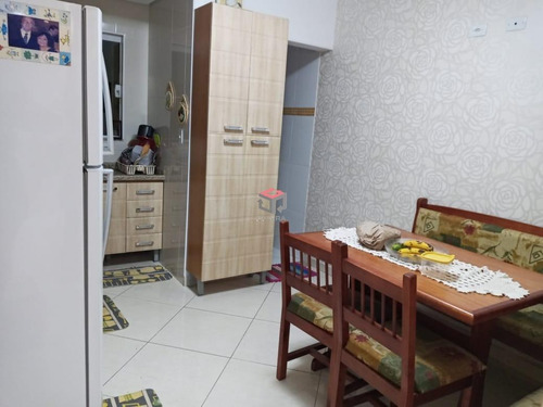 Sobrado À Venda, 2 Quartos, 2 Suítes, 2 Vagas, Lucinda - Santo André/sp - 14017